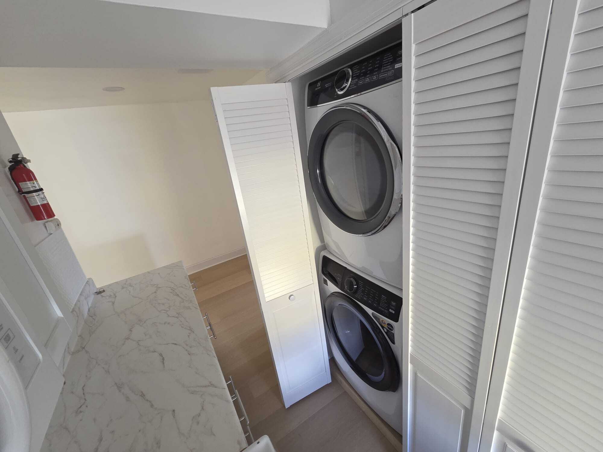 Laundry - 1243 16th St NE