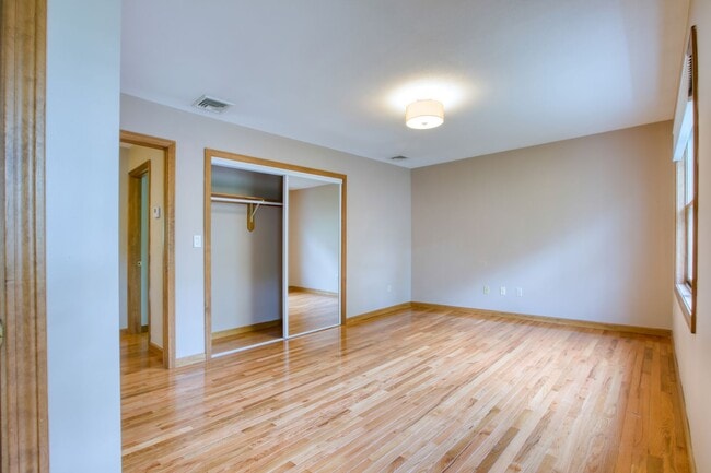 Building Photo - Spacious 2-Bedroom, 2-Story Apartment with Walk-Out Basement