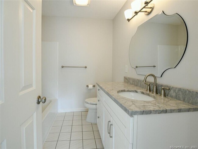 Building Photo - 14 Harold Rd