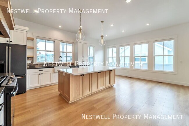 Building Photo - 10907 Paddle Board Way