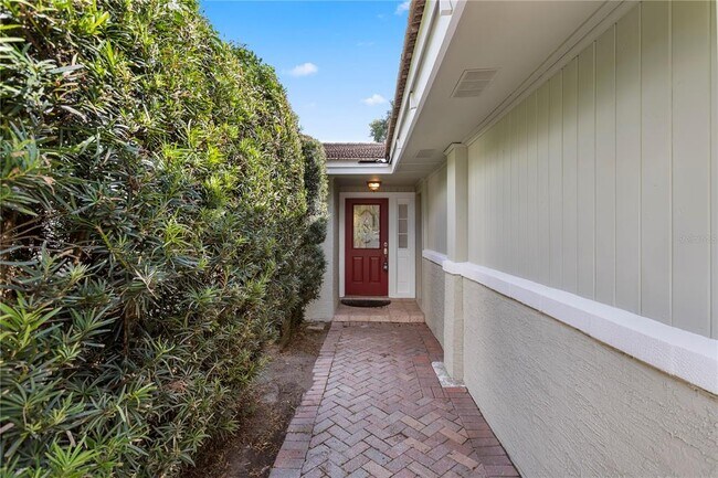 Building Photo - 2615 S Crystal Lake Dr