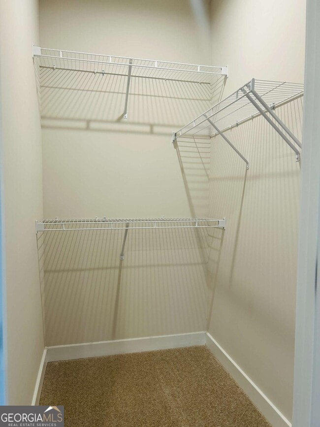 Building Photo - 420 Thatch Ter