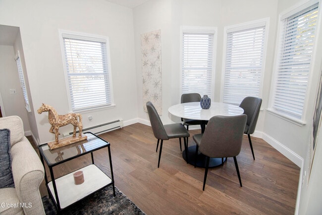 Building Photo - 4 Van Buren St