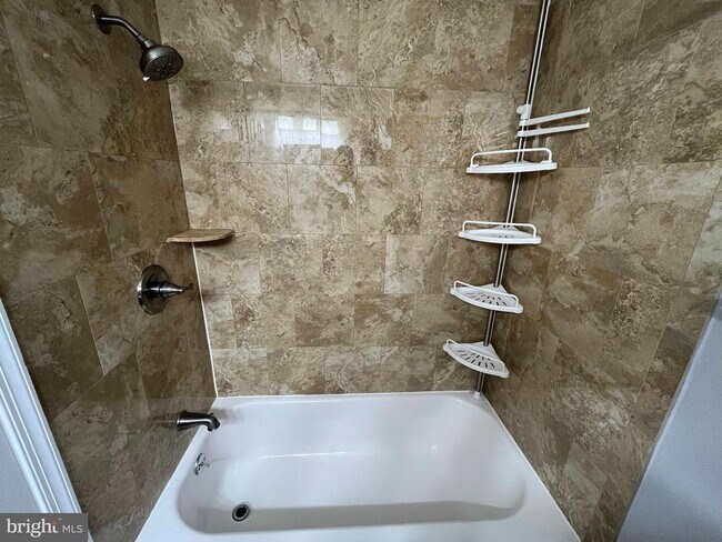 Building Photo - 11353 Cromwell Ct