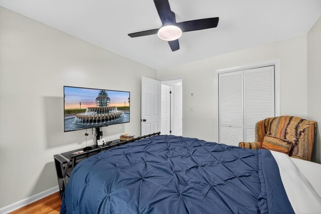 Building Photo - 1353 Secessionville Rd