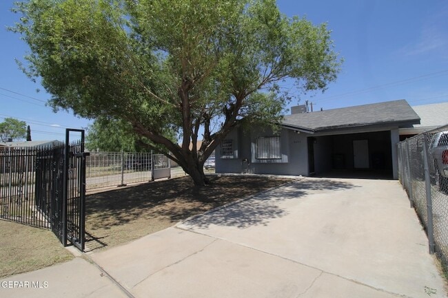 Building Photo - 9604 Gaza Dr