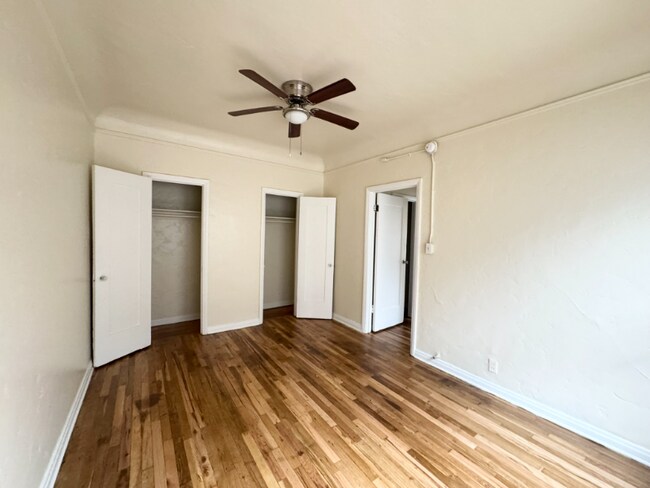 Building Photo - 1154 Normandie Ave