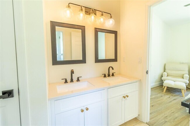 Building Photo - 12526 River Birch Dr