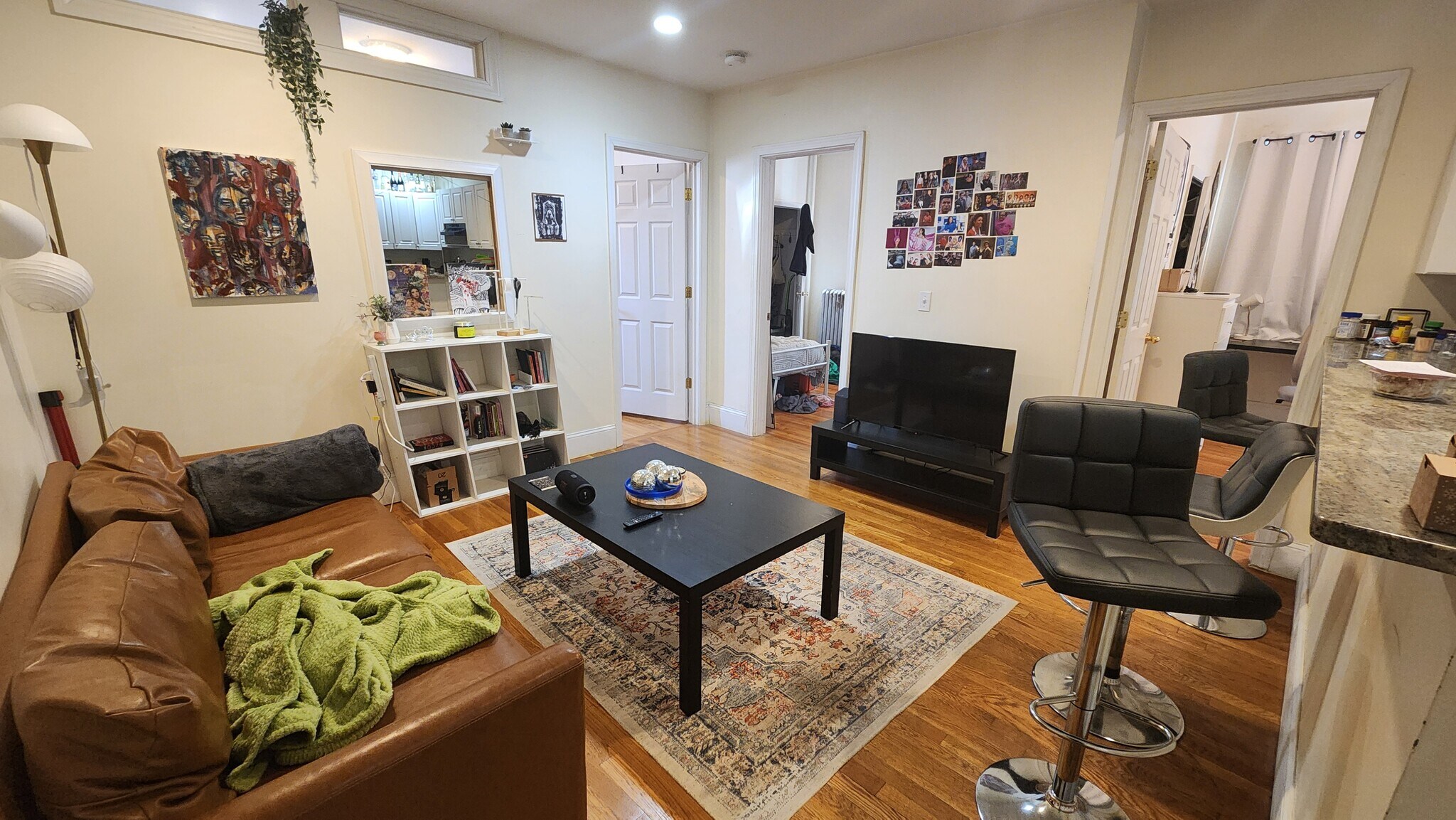 Building Photo - 19 Thatcher St