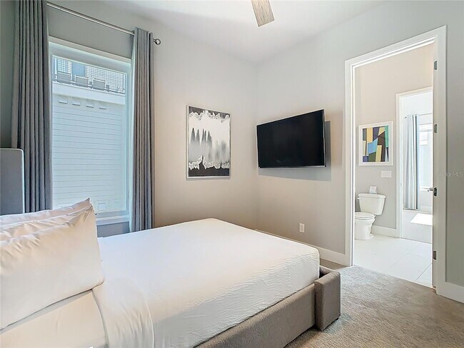 Building Photo - 7740 Sandy Ridge Dr