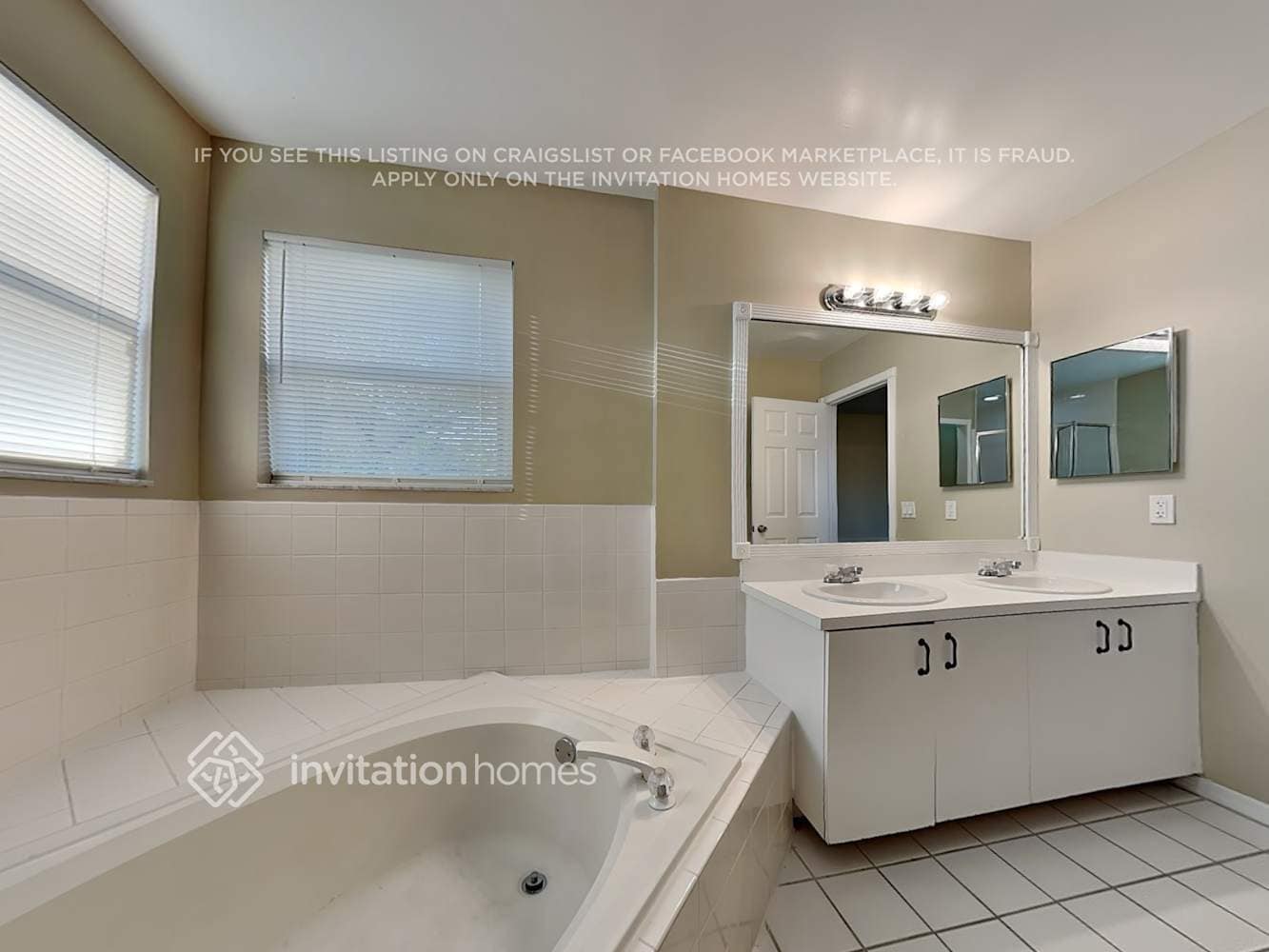 Building Photo - 414 Lakeside Cir