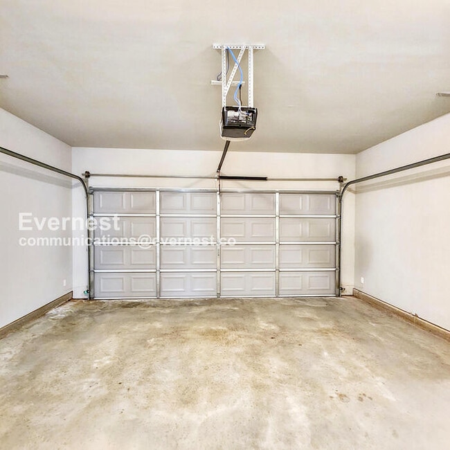 Building Photo - 1539 Persimmon Trce