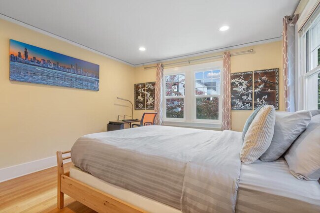 Building Photo - 1514 Bigelow Ave N