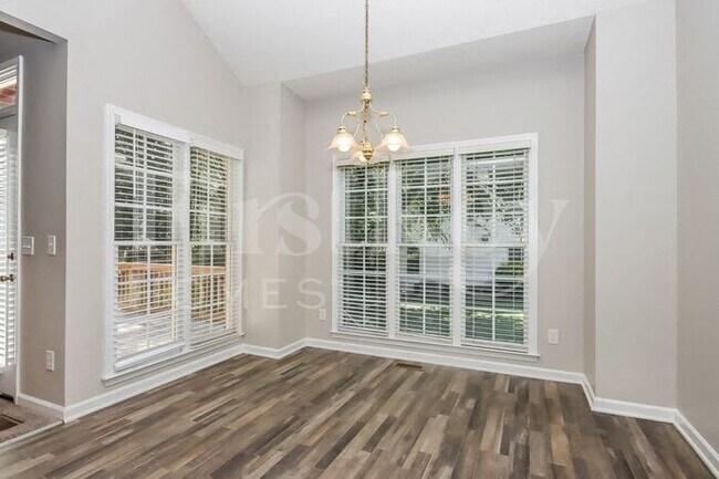 Building Photo - 1902 Old Greylyn Ct NW