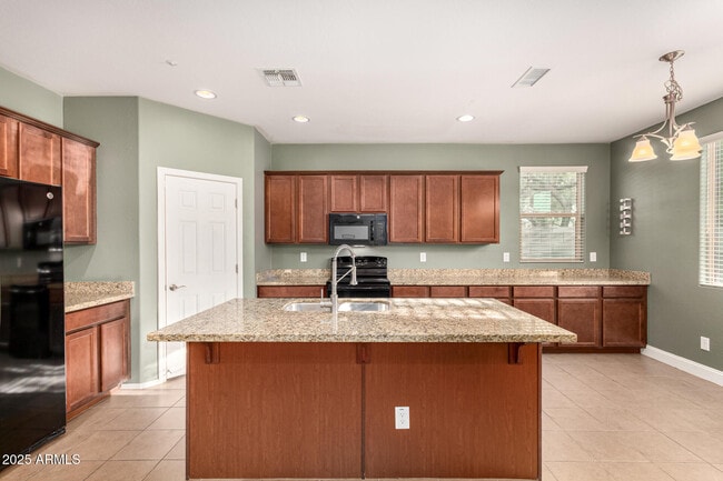 Building Photo - 12800 N 93rd Dr