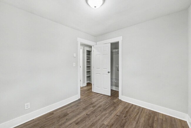 Building Photo - 106 Rahway Rd