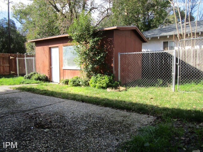 Building Photo - 2 br, 1 bath House - 146 West 2nd Avenue