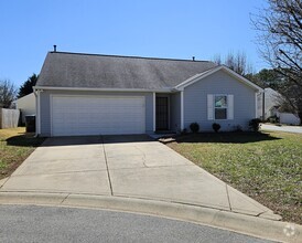 Building Photo - 211 Kingville Dr