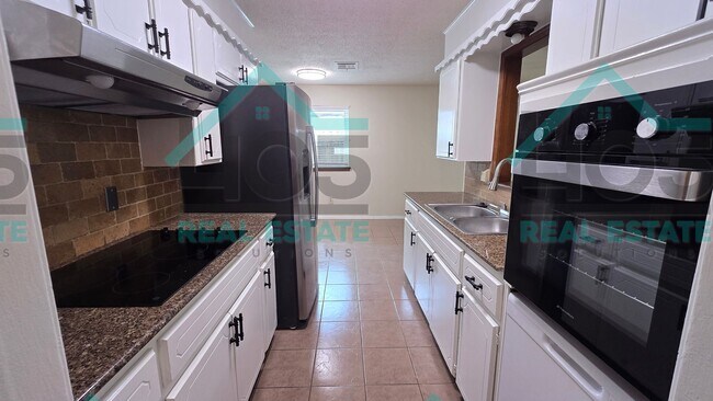 Building Photo - 3 Bed Rental in Norman