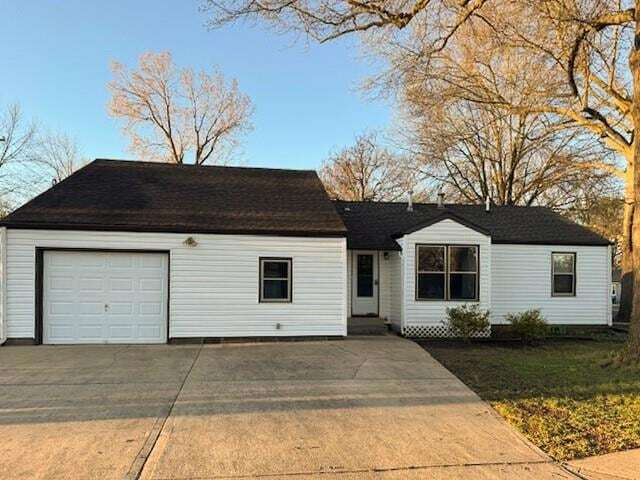 Building Photo - 7601 Foster St