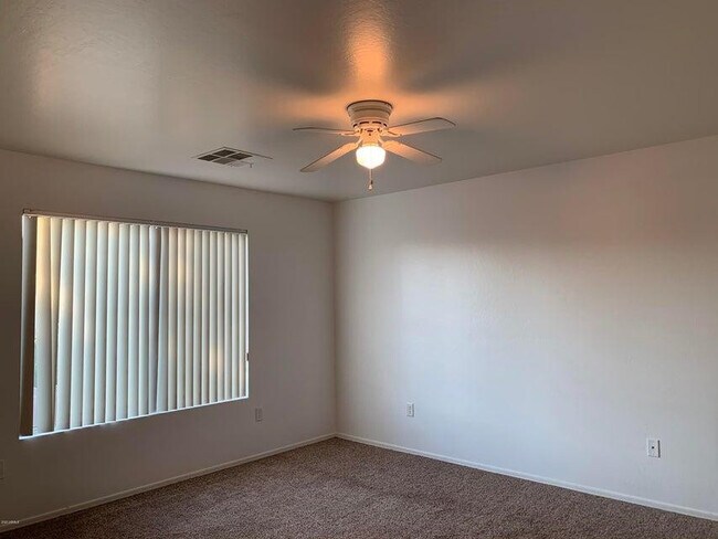 Building Photo - 1408 S 122nd Ave