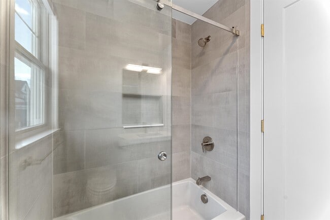 Building Photo - 6717 Madison St