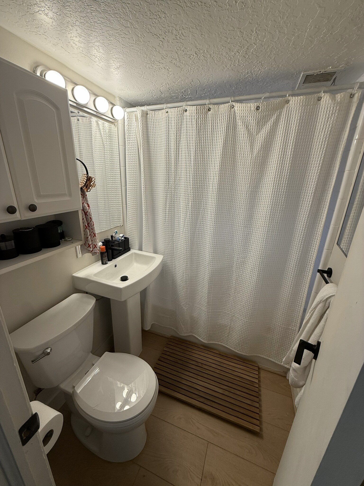 Bathroom - 1819 E Parleys Canyon Blvd