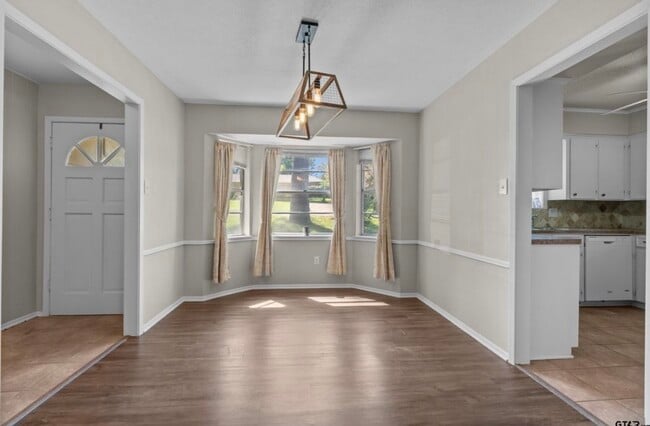 Primary Photo - 2020 S Tipton Ave