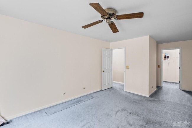 Building Photo - 800 E Saratoga Cir