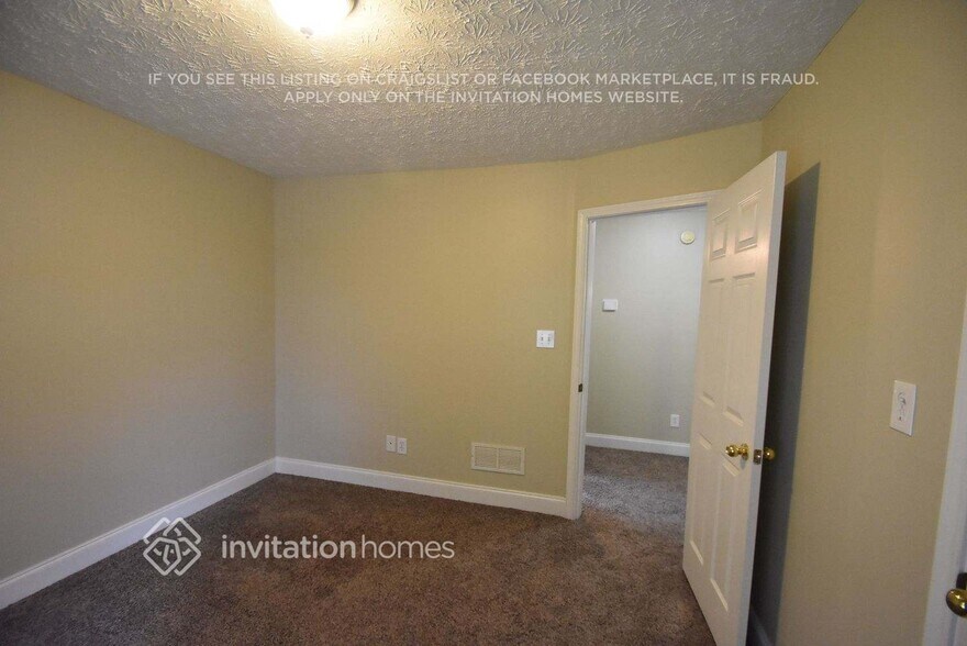 Building Photo - 1232 Summer Ln