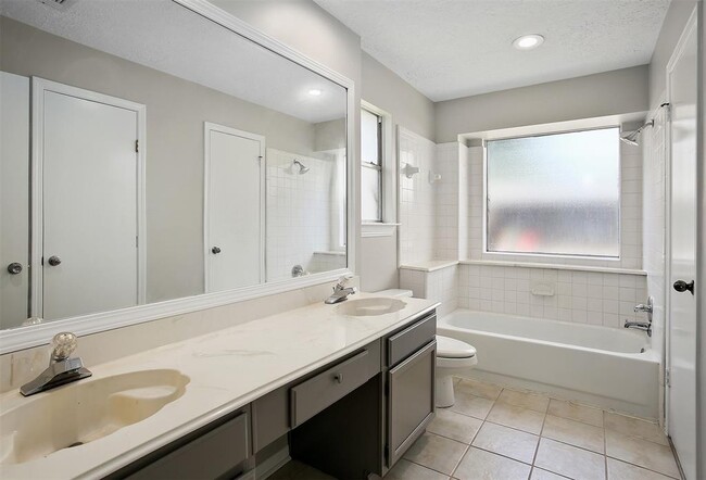 Building Photo - 419 Heatherwood Ct