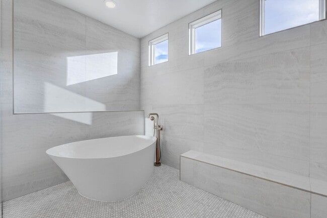 Building Photo - 756 Bruce Moorland St