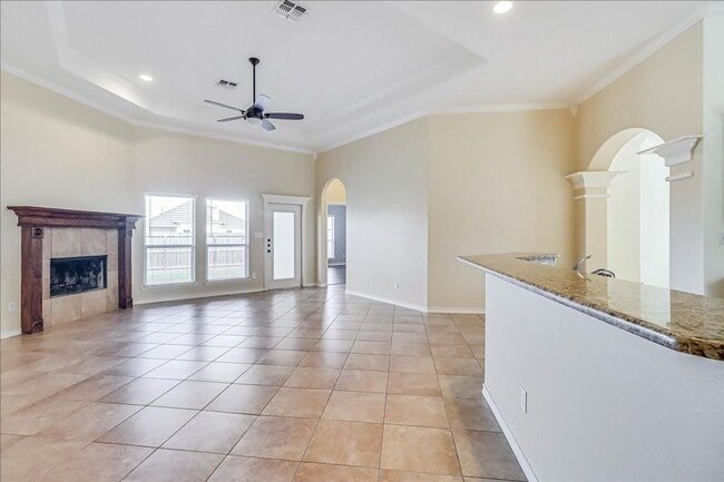 Building Photo - 5834 Aava Dr