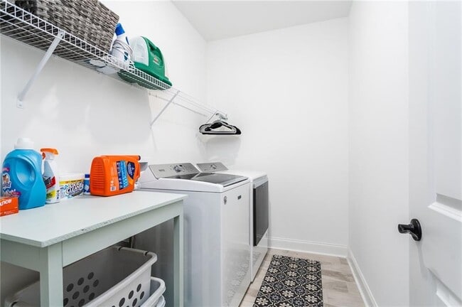 Building Photo - 2332 Rutland Rd