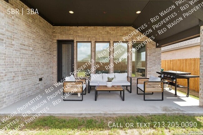 Building Photo - 149 Red Oak Ln
