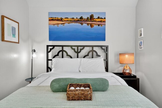 Building Photo - 2710 Wilson St