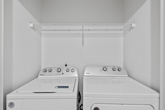 Building Photo - 8321 Glenwood Springs Ct