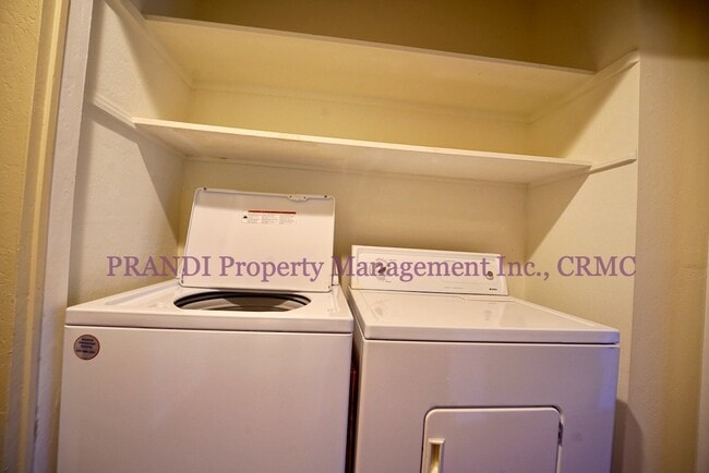 Building Photo - 2 Bedroom Condo with Waterfront Mt Tam Views