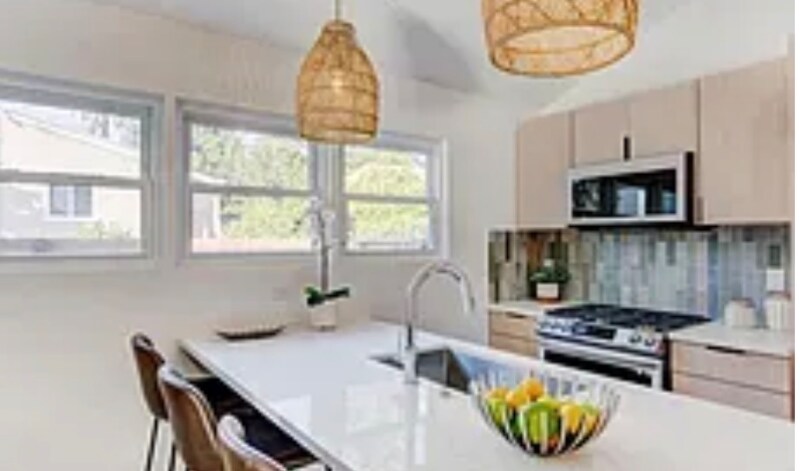 Building Photo - 4615 Noyes St