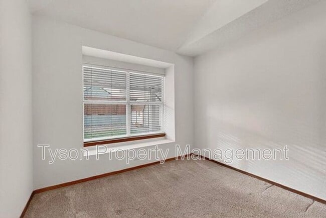 Building Photo - 5344 Chuckwagon Trail NW