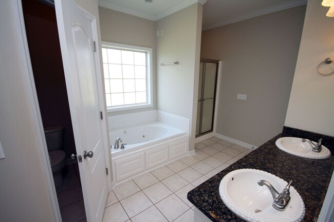 Building Photo - 344 Trent Rd