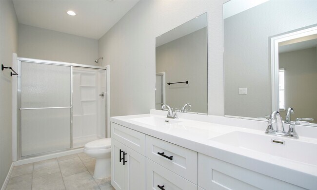 Building Photo - 14010 Longstreet Rd