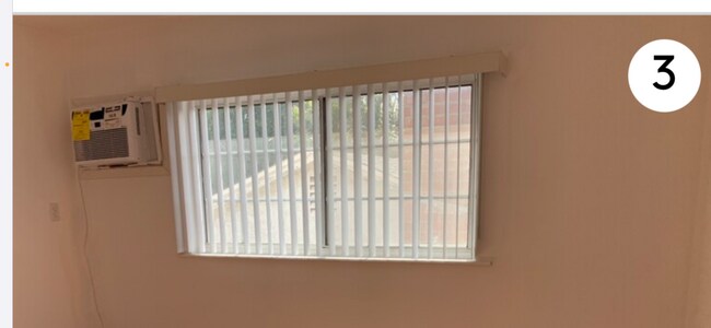 Bed room - 14720 Strathern St