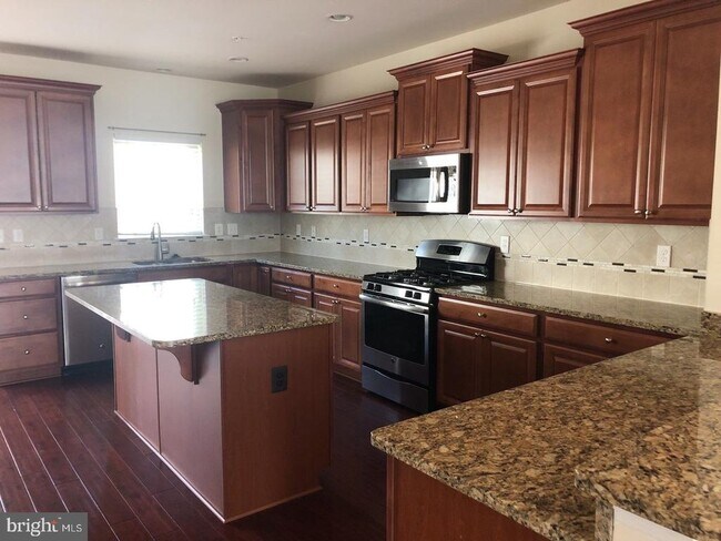 Building Photo - 7242 Brinley Way