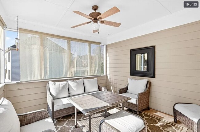 Building Photo - 5 Bed 4 Bath Multi Family House