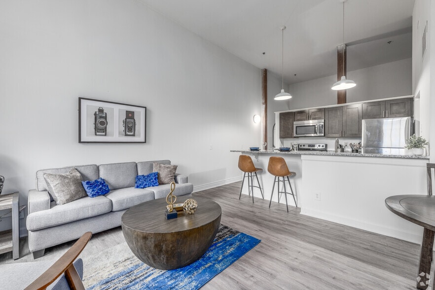 1BR, 1BA - 600SF - Living Room - Sail Cloth Factory Apartments