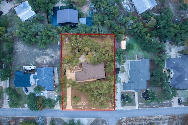 Building Photo - 900 Morgan Hill Dr