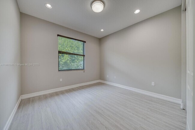Building Photo - 13679 Moss Agate Ave