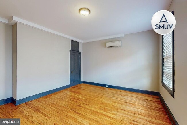 Building Photo - 24 E Madison St