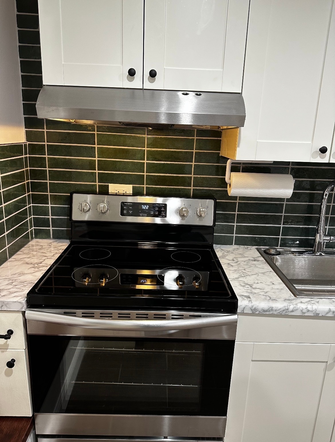 Stainless steel appliances - 4618 N Karlov Ave